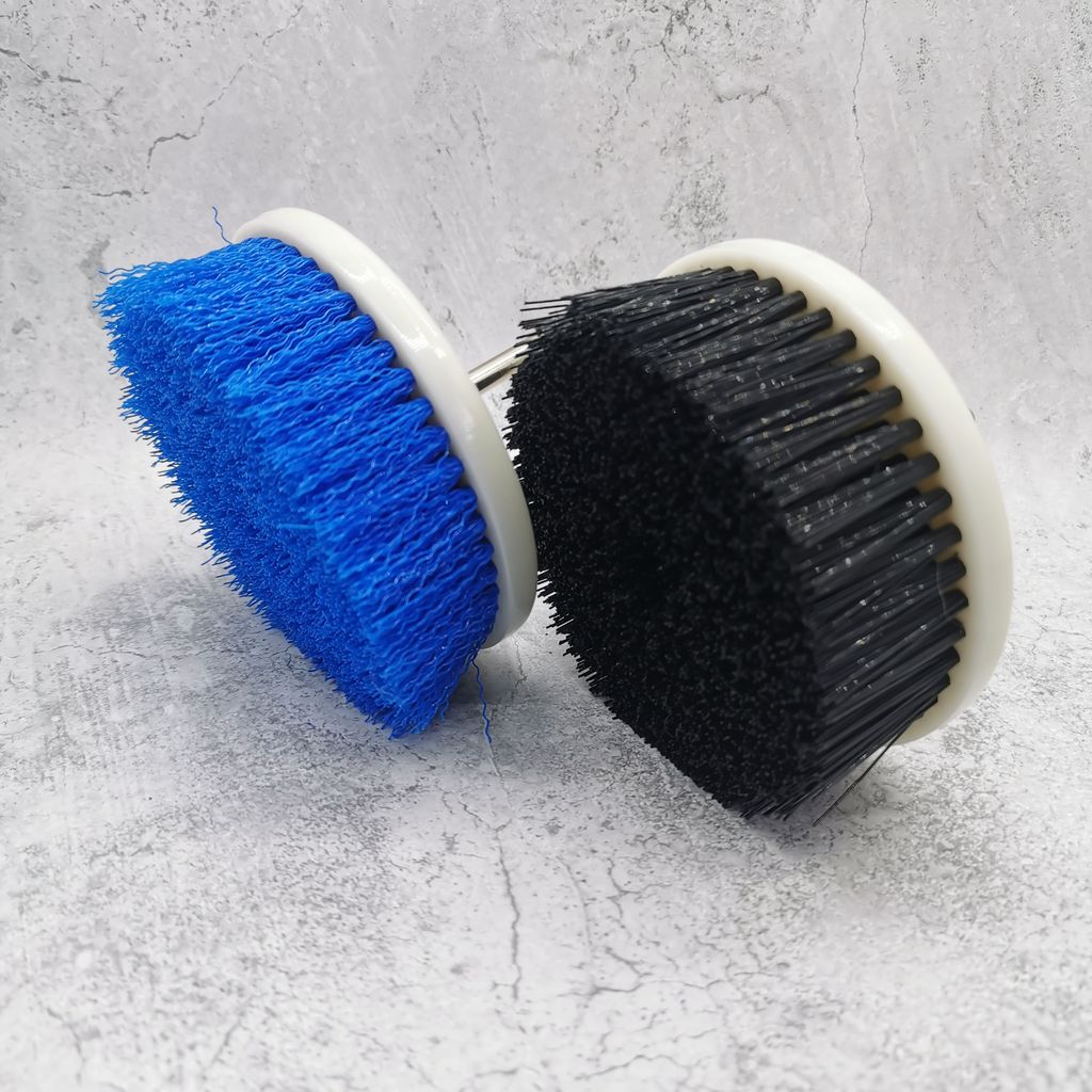 Профессиональный комплект щеток TORNADO для очистки подвески и днища 2 шт. 100 мм.